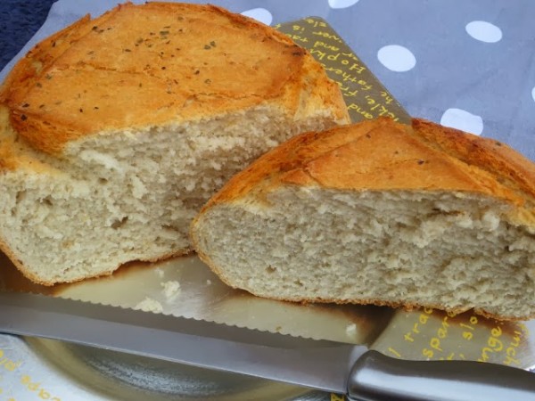 Pan de ajo y orégano en Pyrex Ana Sevilla